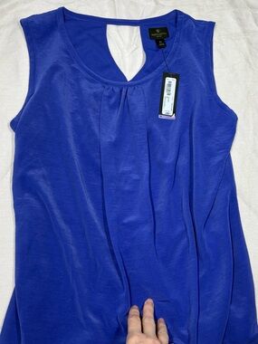 Worthington Royal Blue Sleeveless Pleated Keyhole Camisole